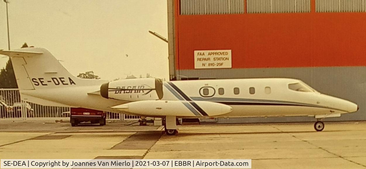 SE-DEA, 1976 Gates Learjet 35 C/N 051, scan from slide