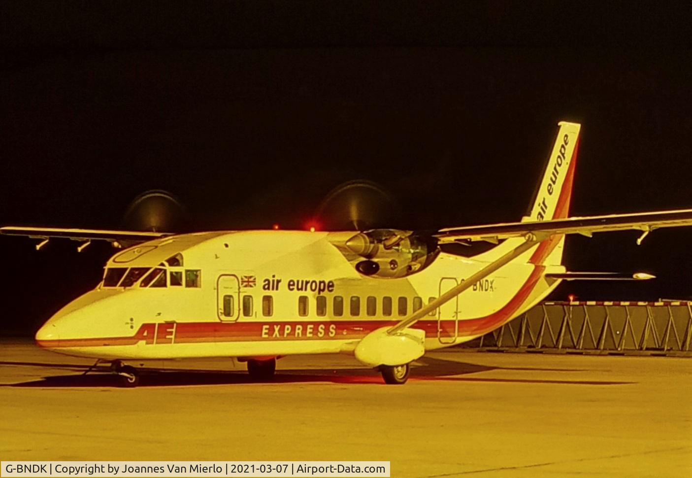 G-BNDK, 1987 Short 360-100 C/N SH.3714, Maastricht courier flt Emery  Hub  scan from slide