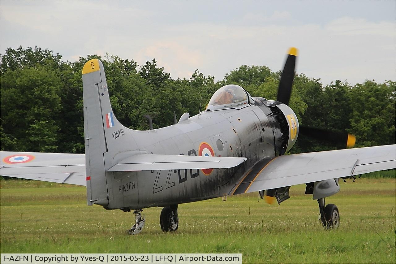 F-AZFN, Douglas AD-4N Skyraider C/N 7609, Douglas AD-4N Skyraider, Taxiing , La Ferté-Alais airfield (LFFQ) Airshow 2015