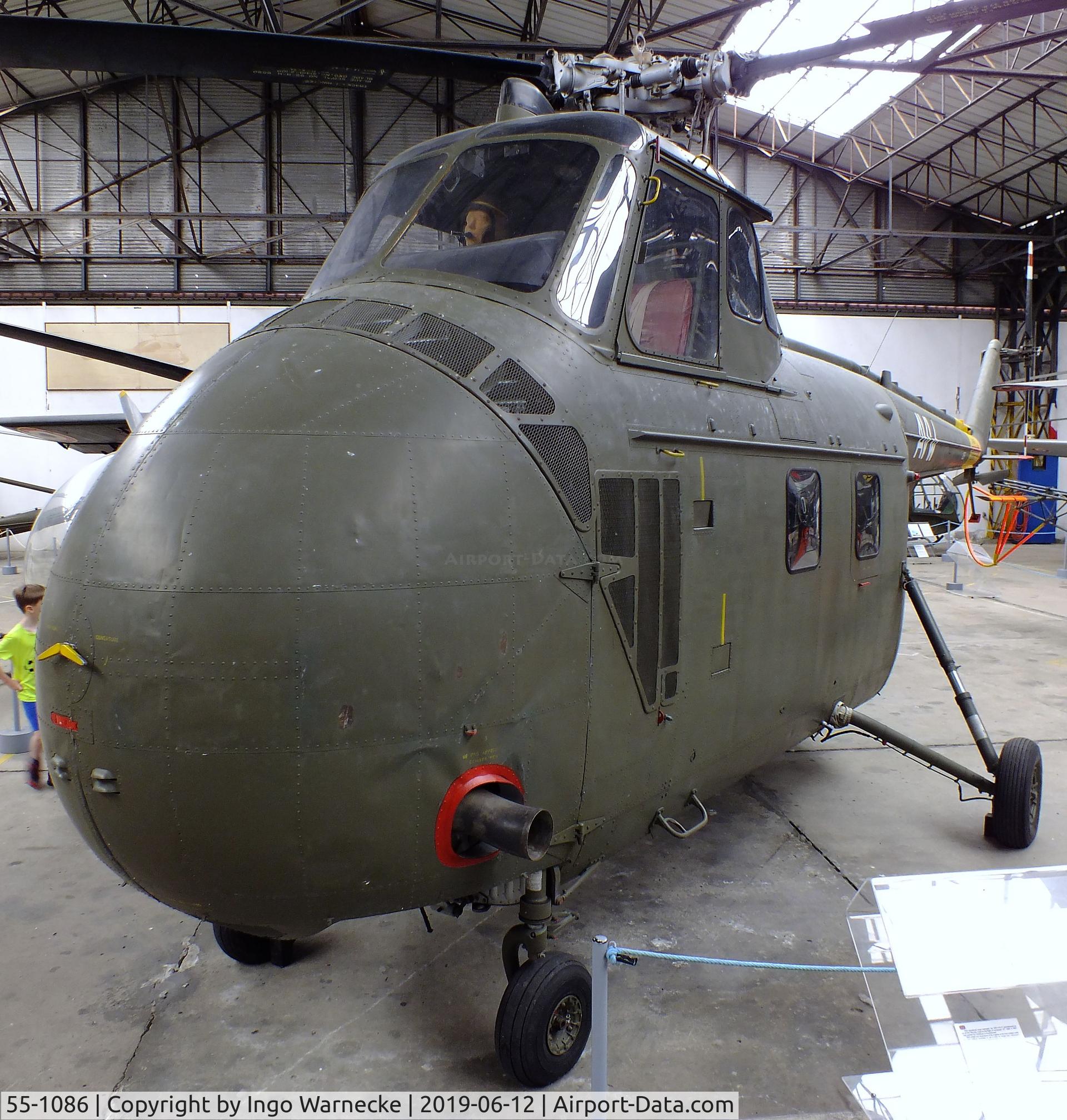 55-1086, Sikorsky H-19D Chickasaw C/N 55-1086, Sikorsky H-19D Chickasaw at the Musee de l'ALAT et de l'Helicoptere, Dax