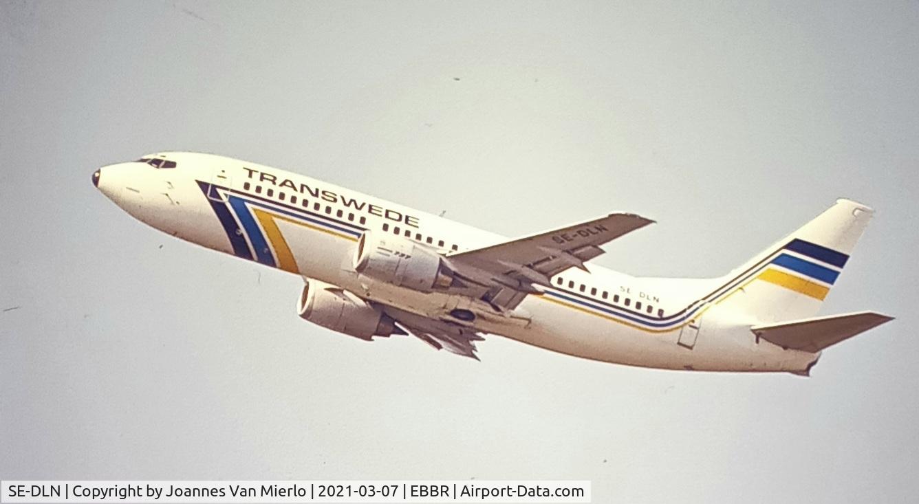 SE-DLN, 1987 Boeing 737-3Y0/SF C/N 23747, Airborne EBBR 25R Scan/slide