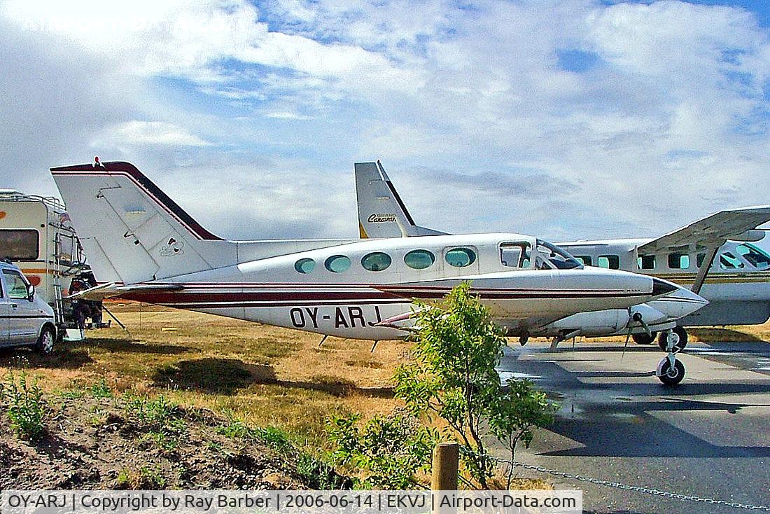 OY-ARJ, 1975 Cessna 414 Chancellor C/N 414-0614, OY-ARJ   Cessna 414 Chancellor [414-0614] Stauning~OY 14/06/2006