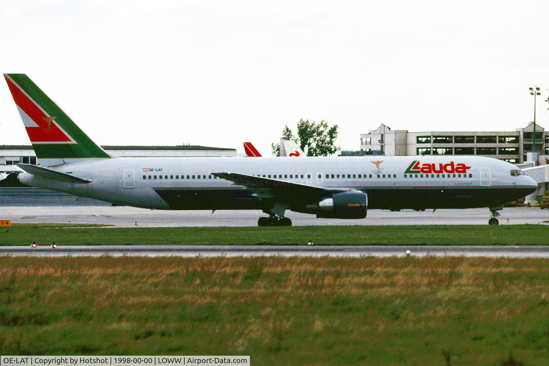 OE-LAT, 1991 Boeing 767-31A C/N 25273, In Lauda Italy Farben