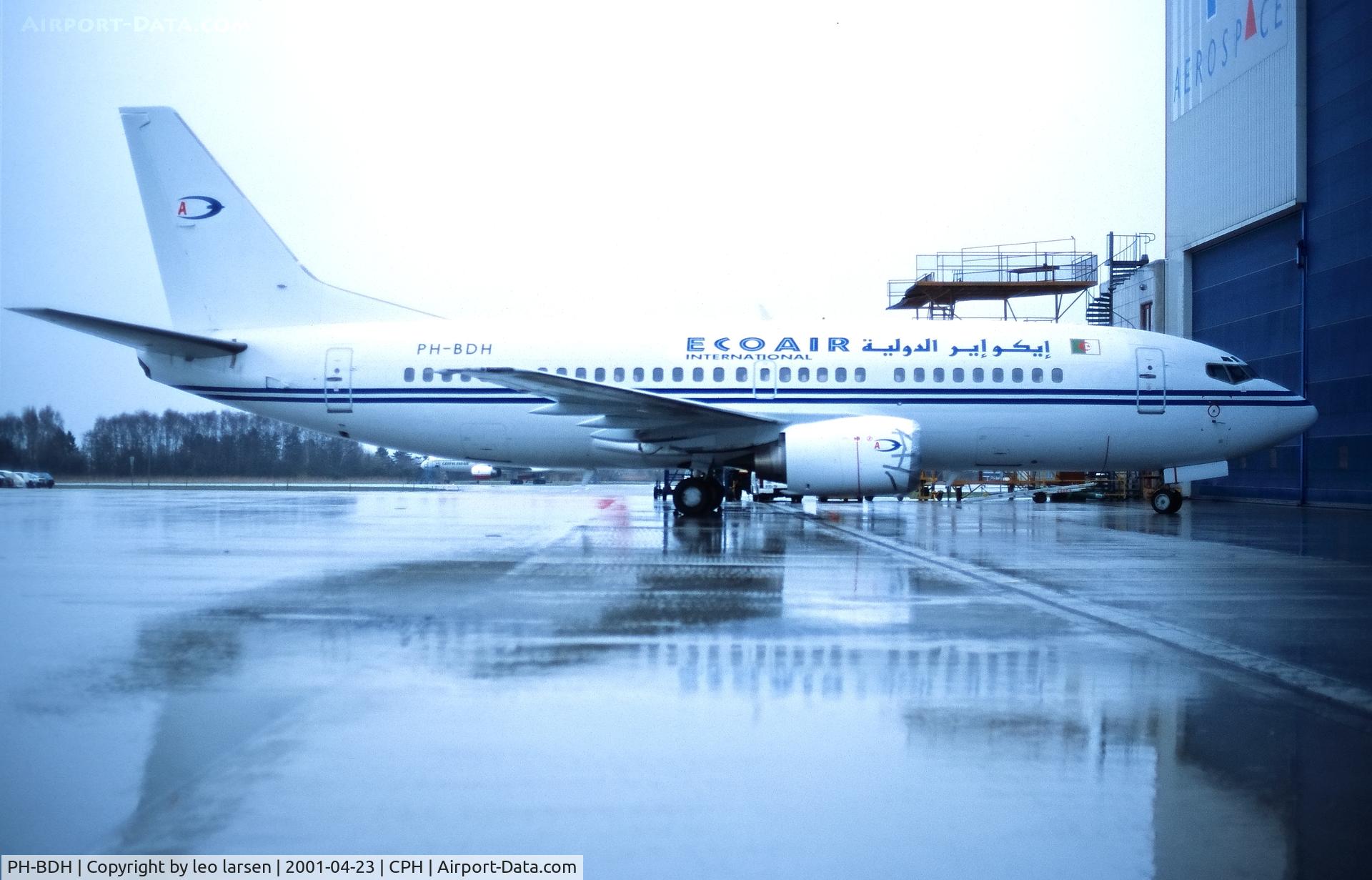 PH-BDH, 1986 Boeing 737-306 C/N 23543, Copenhagen 23.4.2001