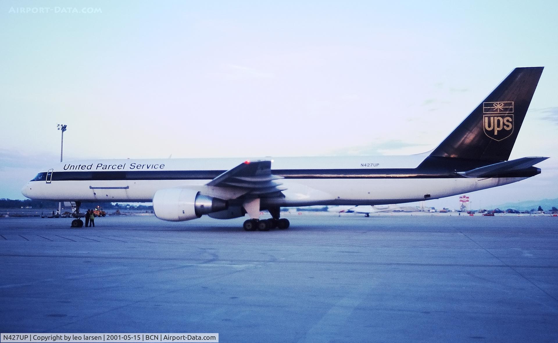 N427UP, 1992 Boeing 757-24APF C/N 25458, Barcelona 15.5.2001