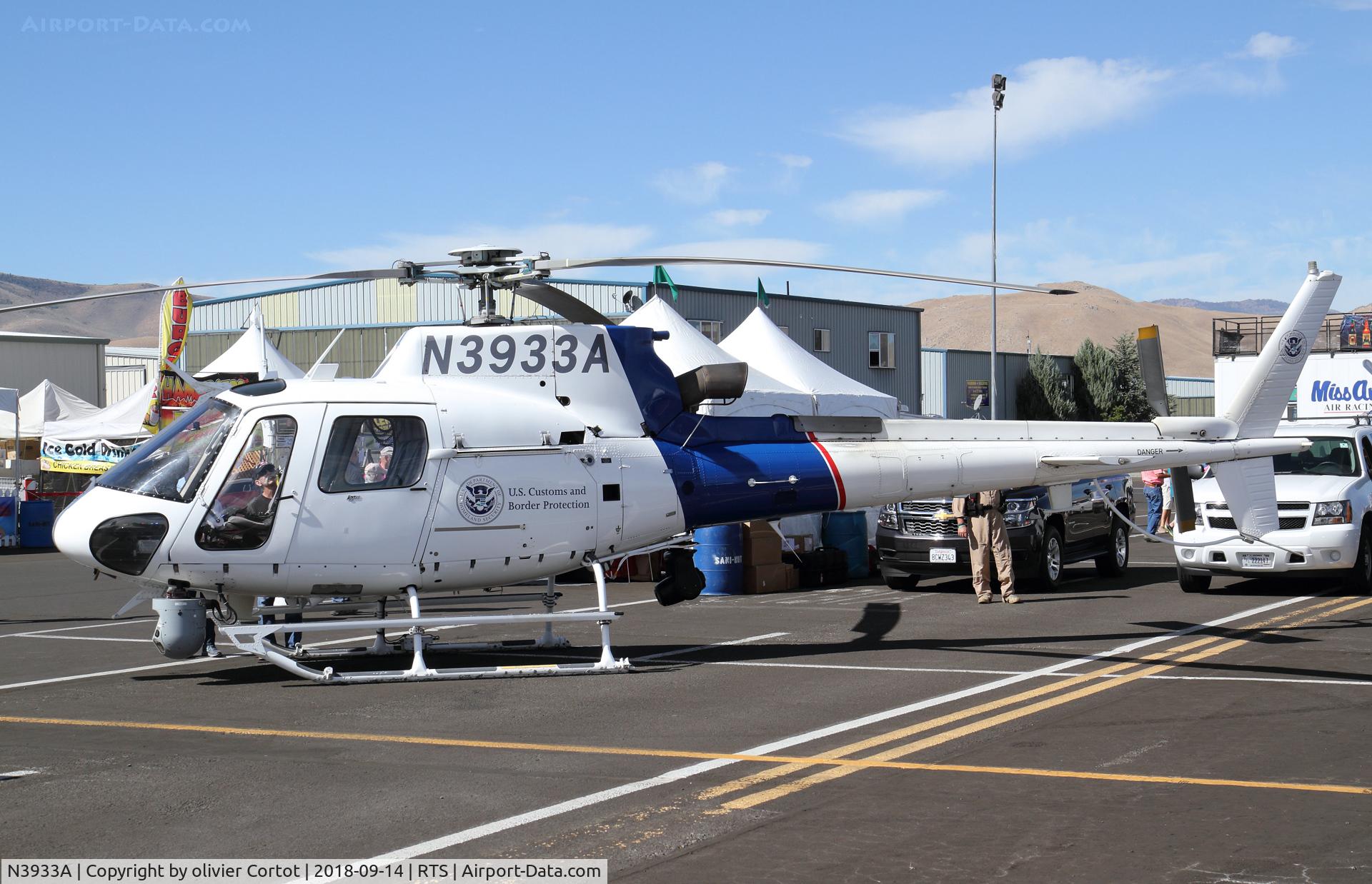 N3933A, Aerospatiale AS-350B-3 Ecureuil C/N 4669, Reno static display
