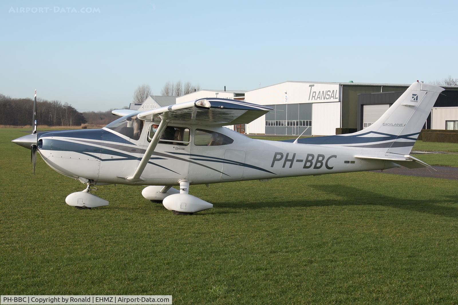 PH-BBC, 2007 Cessna 182T Skylane C/N 18281983, at ehmz