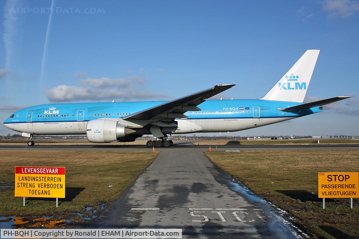 PH-BQH, 2004 Boeing 777-206/ER C/N 32705, at spl