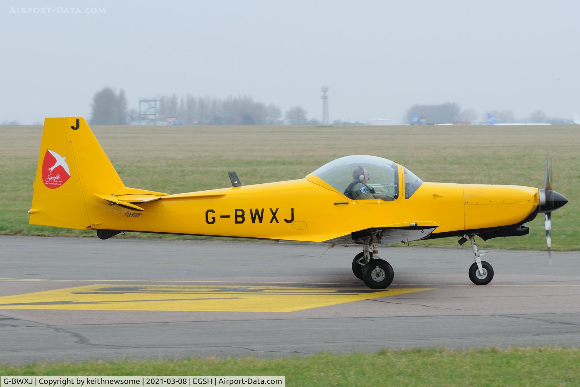 G-BWXJ, 1996 Slingsby T-67M-260 Firefly C/N 2245, Leaving Norwich.