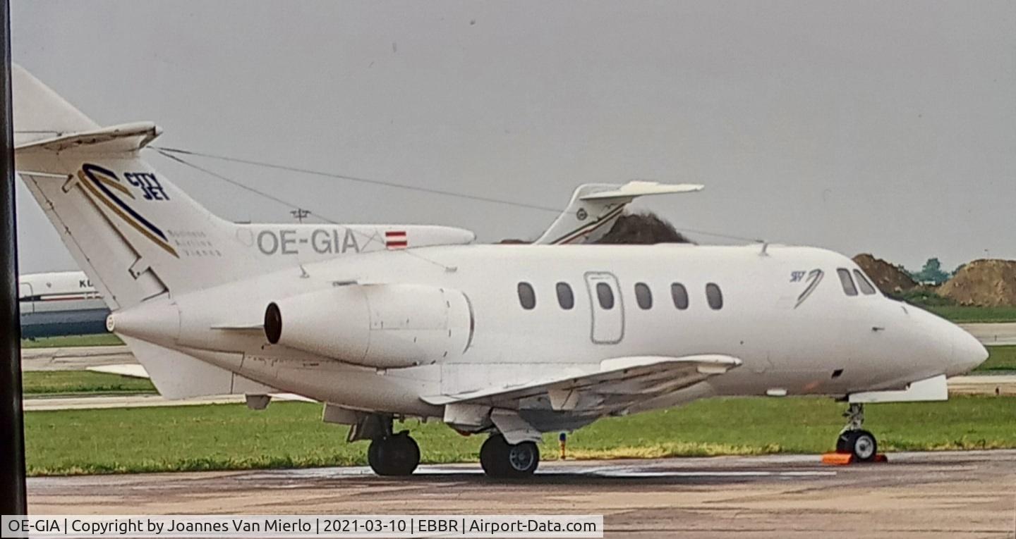 OE-GIA, 1973 Hawker Siddeley HS.125 Series 600A C/N 256027, scan from slide