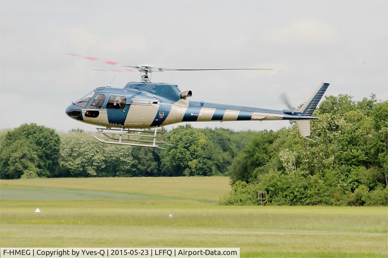F-HMEG, Aerospatiale AS-350B-2 Ecureuil C/N 7414, Aerospatiale AS-350B-2 Ecureuil, Landing, La Ferté-Alais airfield (LFFQ) Airshow 2015