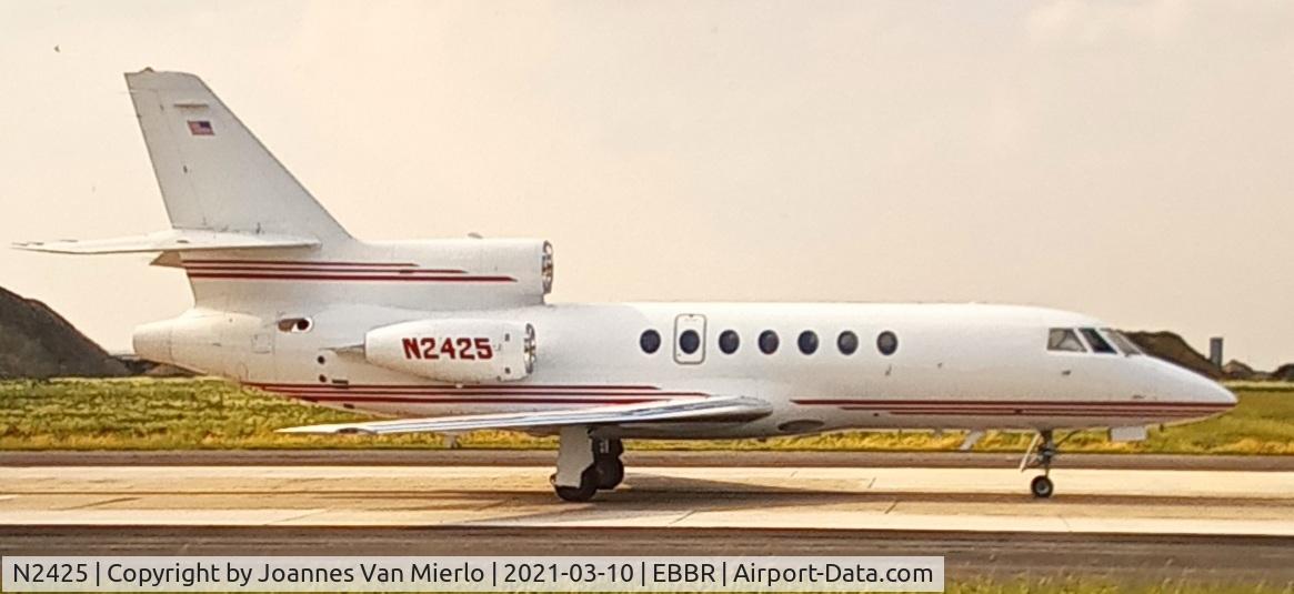 N2425, 1998 Dassault Falcon 900EX C/N 32, scan from slide