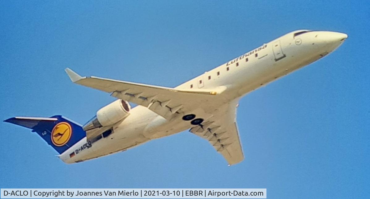 D-ACLO, 1994 Canadair CRJ-100LR (CL-600-2B19) C/N 7041, Climbing out of Brussels