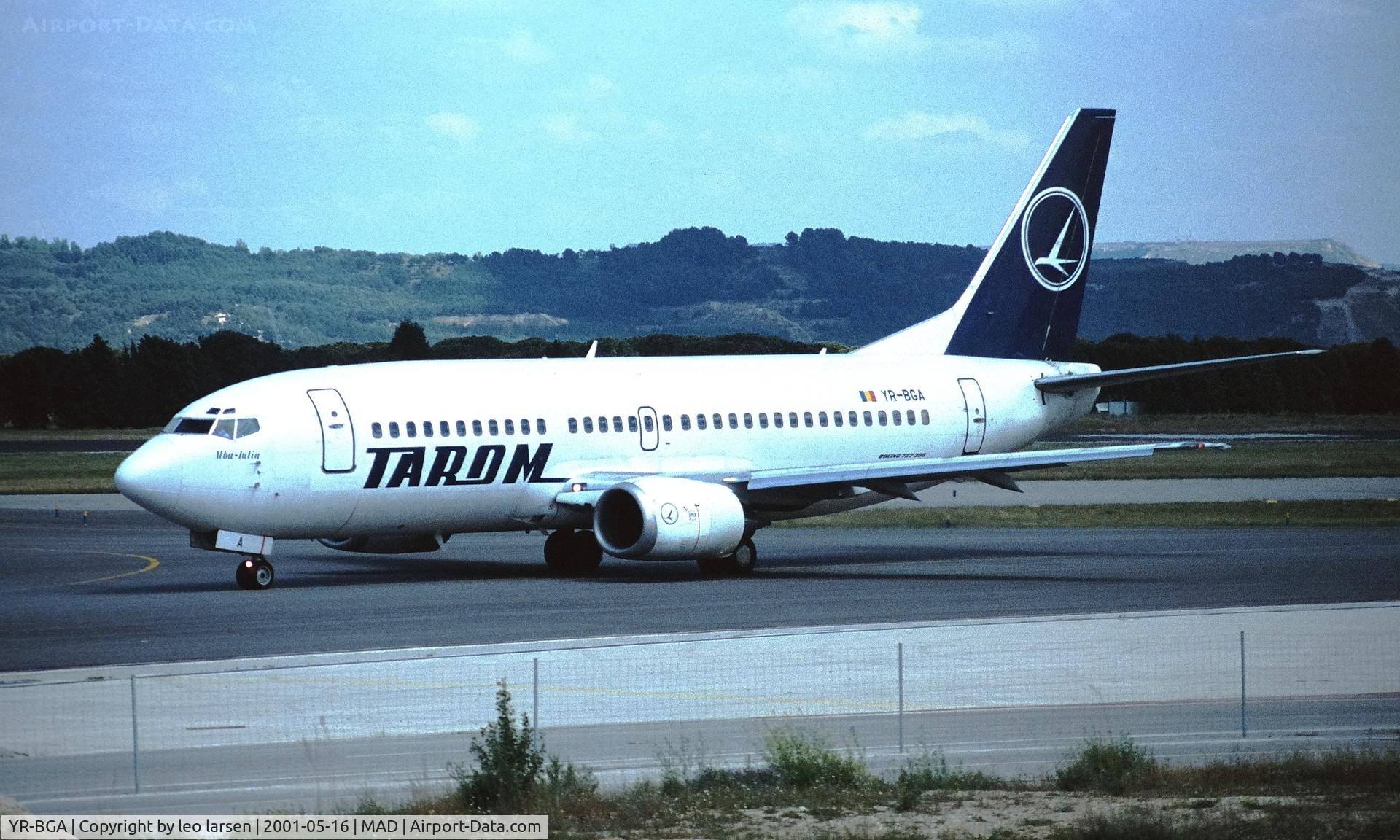YR-BGA, 1993 Boeing 737-38J C/N 27179, Madrid 16.5.2001