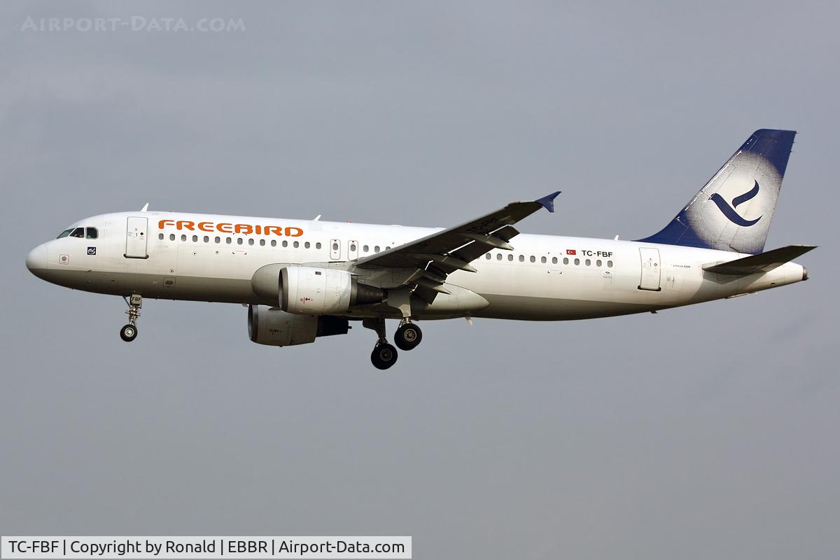 TC-FBF, 1991 Airbus A320-211 C/N 288, at bru