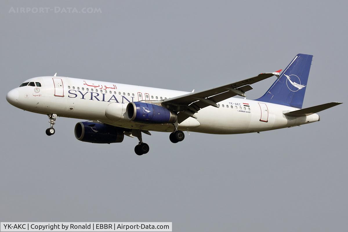 YK-AKC, 1999 Airbus A320-232 C/N 1032, at bru