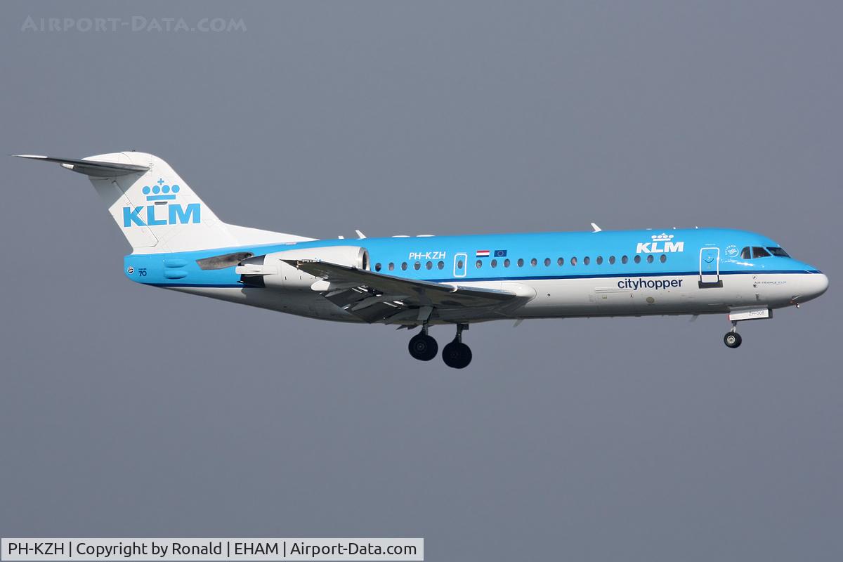 PH-KZH, 1997 Fokker 70 (F-28-0070) C/N 11583, at spl