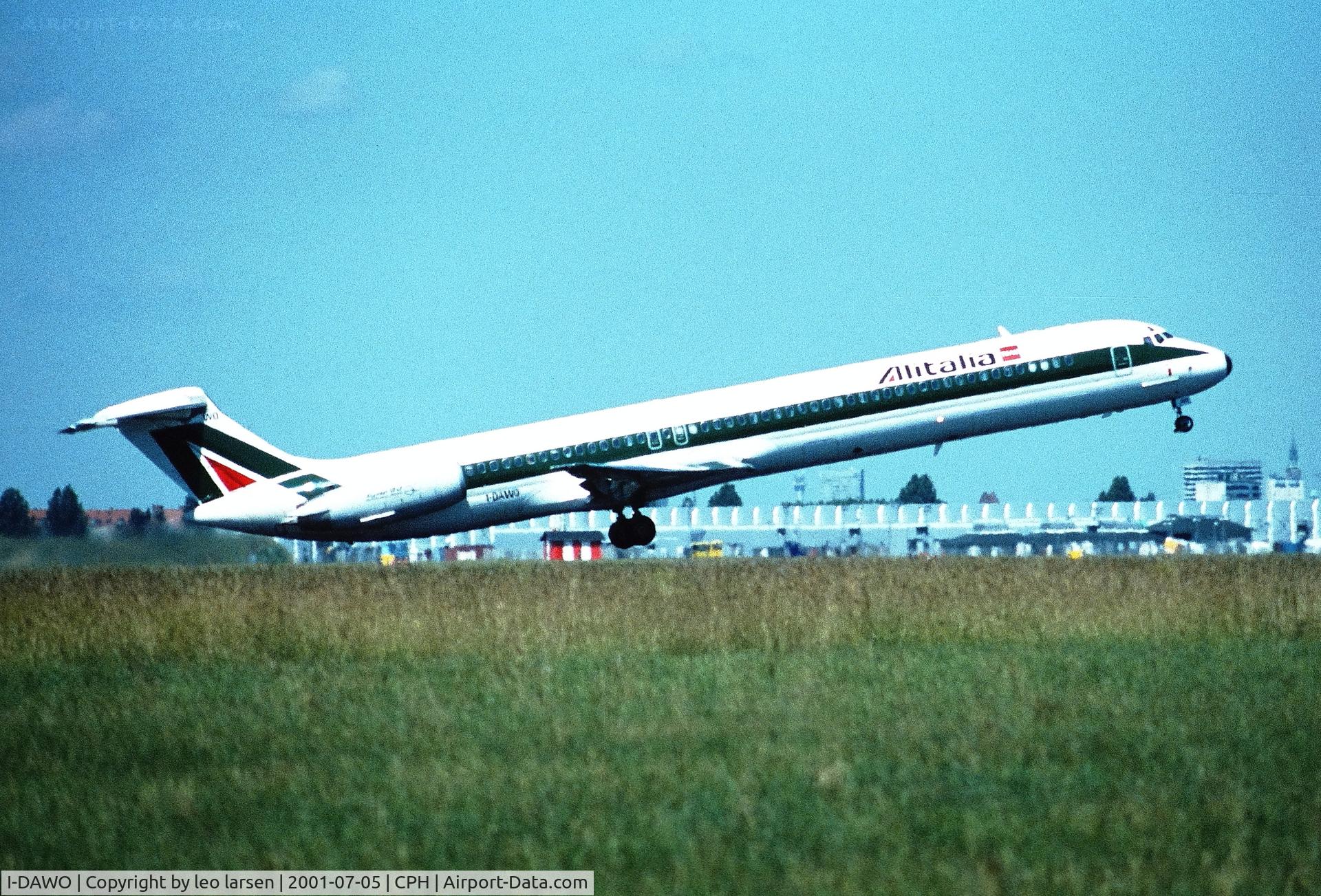 I-DAWO, 1984 McDonnell Douglas MD-82 (DC-9-82) C/N 49195, Copenhagen 5.7.2001