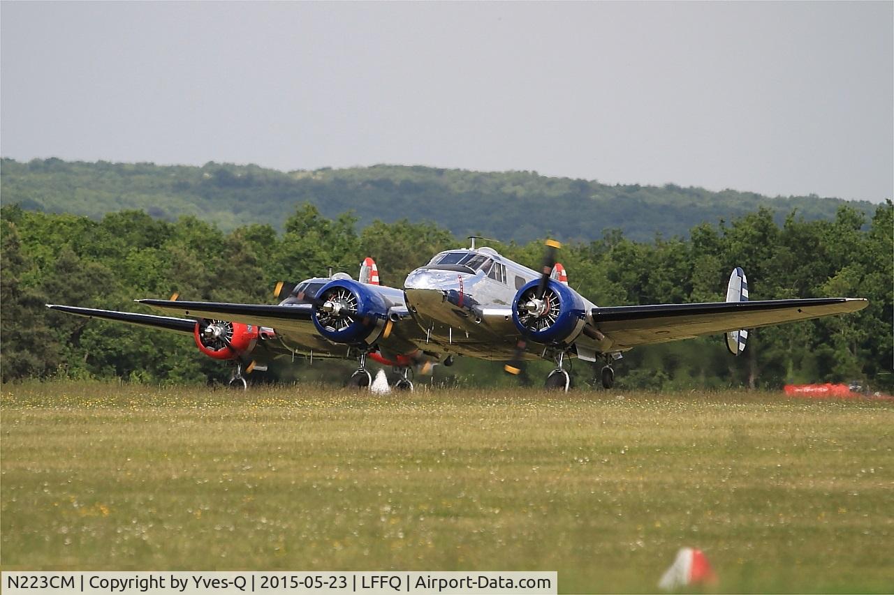 N223CM, 1952 Beech D18S C/N CA223, Beech D18S, Take off, La Ferté-Alais airfield (LFFQ) Airshow 2015