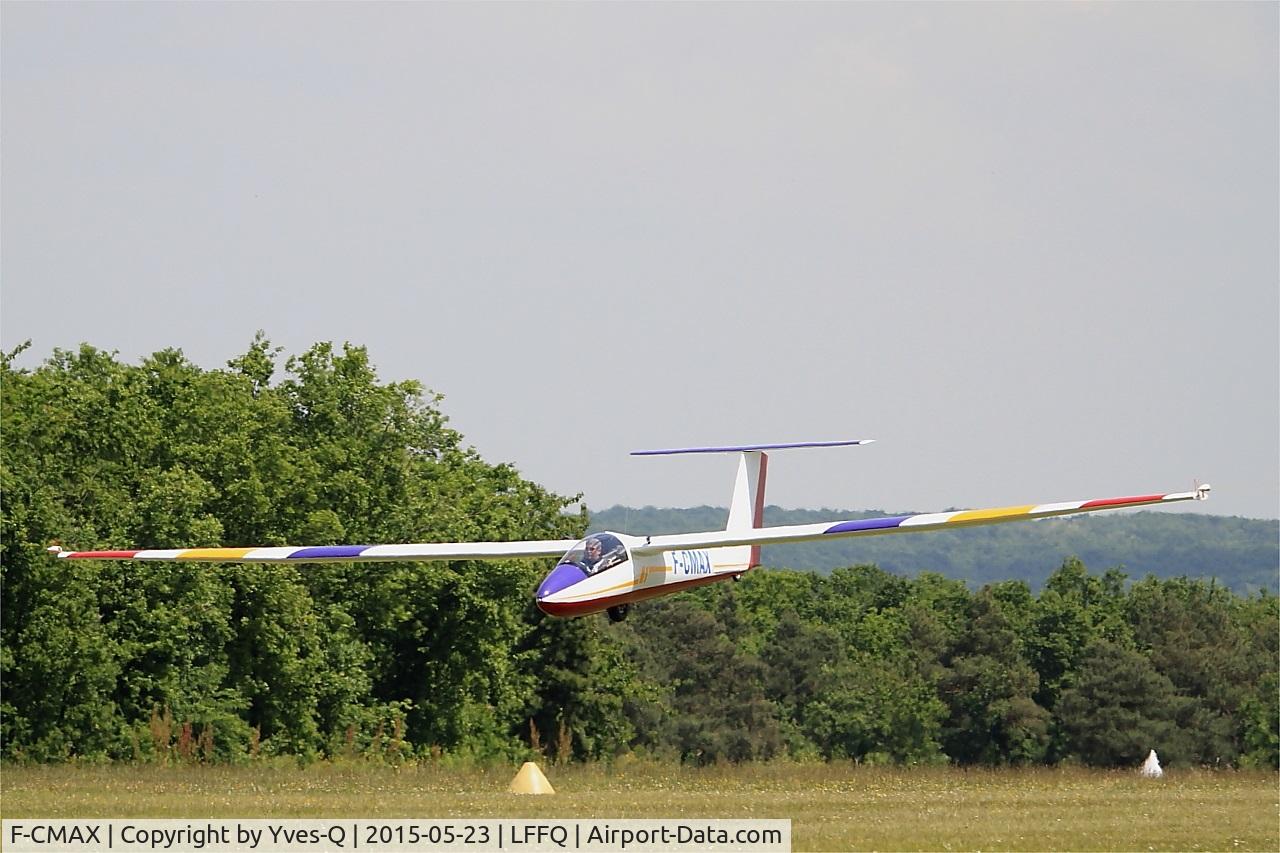 F-CMAX, 1972 Pilatus B4-PC11AF C/N 207, Pilatus B4-PC11 AF, Landing, La Ferté-Alais airfield (LFFQ) Airshow 2015