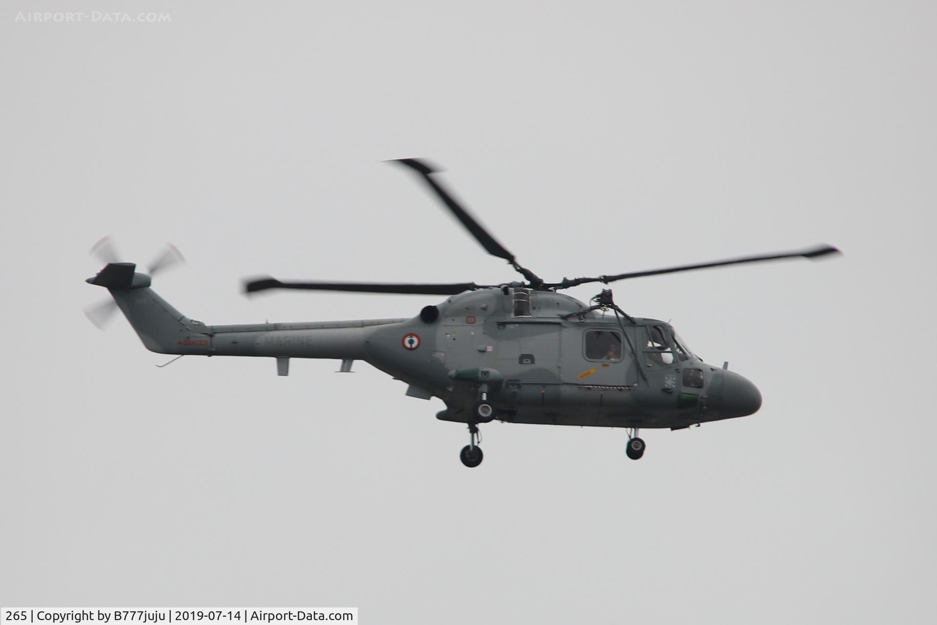 265, Westland Lynx HAS.2(FN) C/N 045, during French Parade over Paris