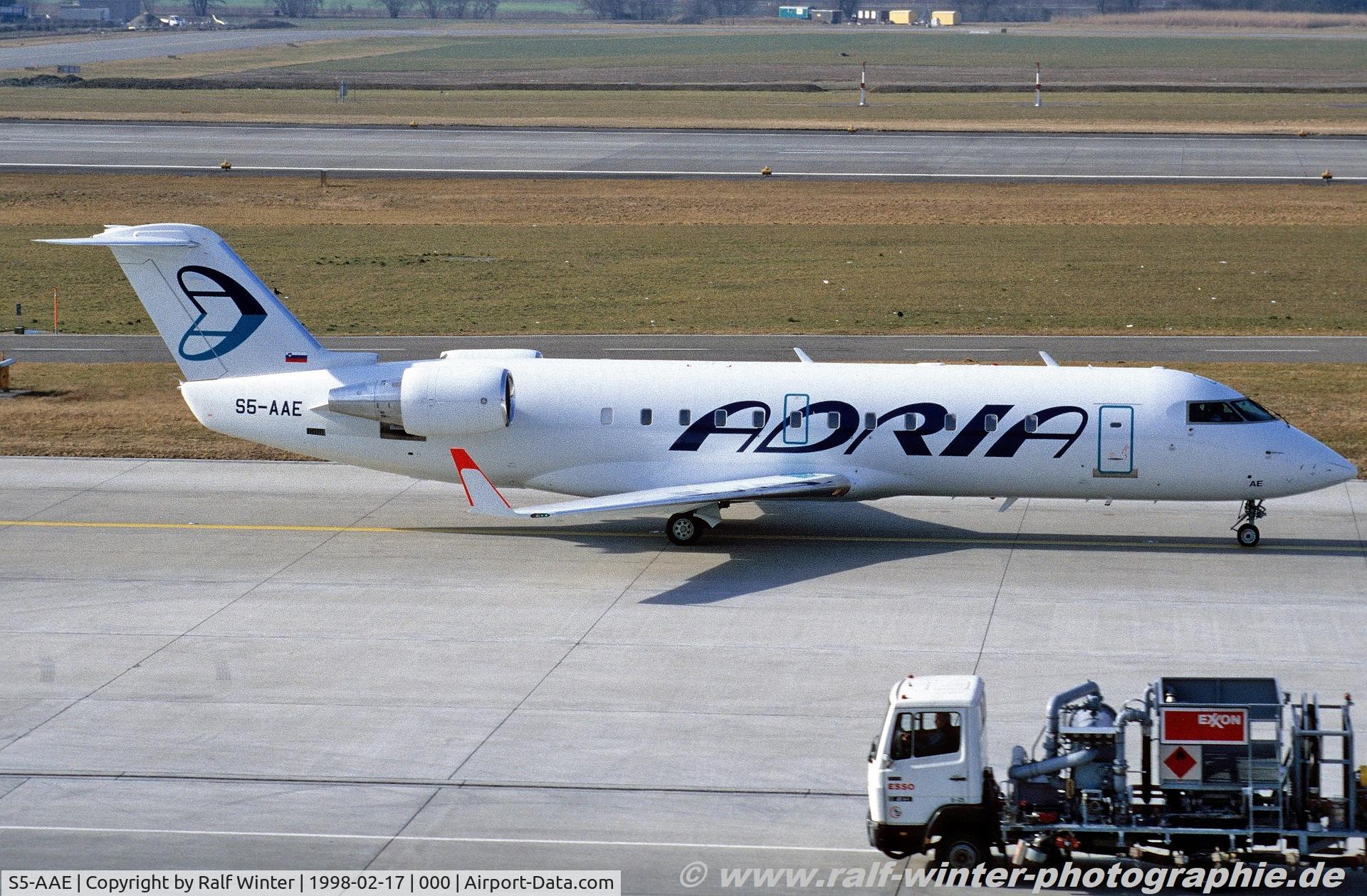 S5-AAE, 1998 Canadair CRJ-200LR (CL-600-2B19) C/N 7170, Canadair CL-600-2B19 CRJ-200 - JP ADR Adria Airways - 7170 - S5-AAE - 17.02.1998