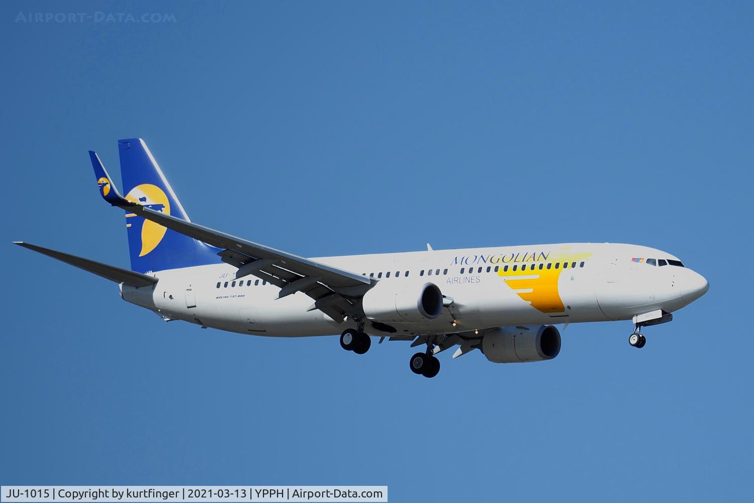 JU-1015, 2014 Boeing 737-8SH C/N 41318, Boeing 737-800 cn41318 Ln 4902. MIAT Mongolian Airlines name Guyug Khaan final runway 21 YPPH 13 March 2021