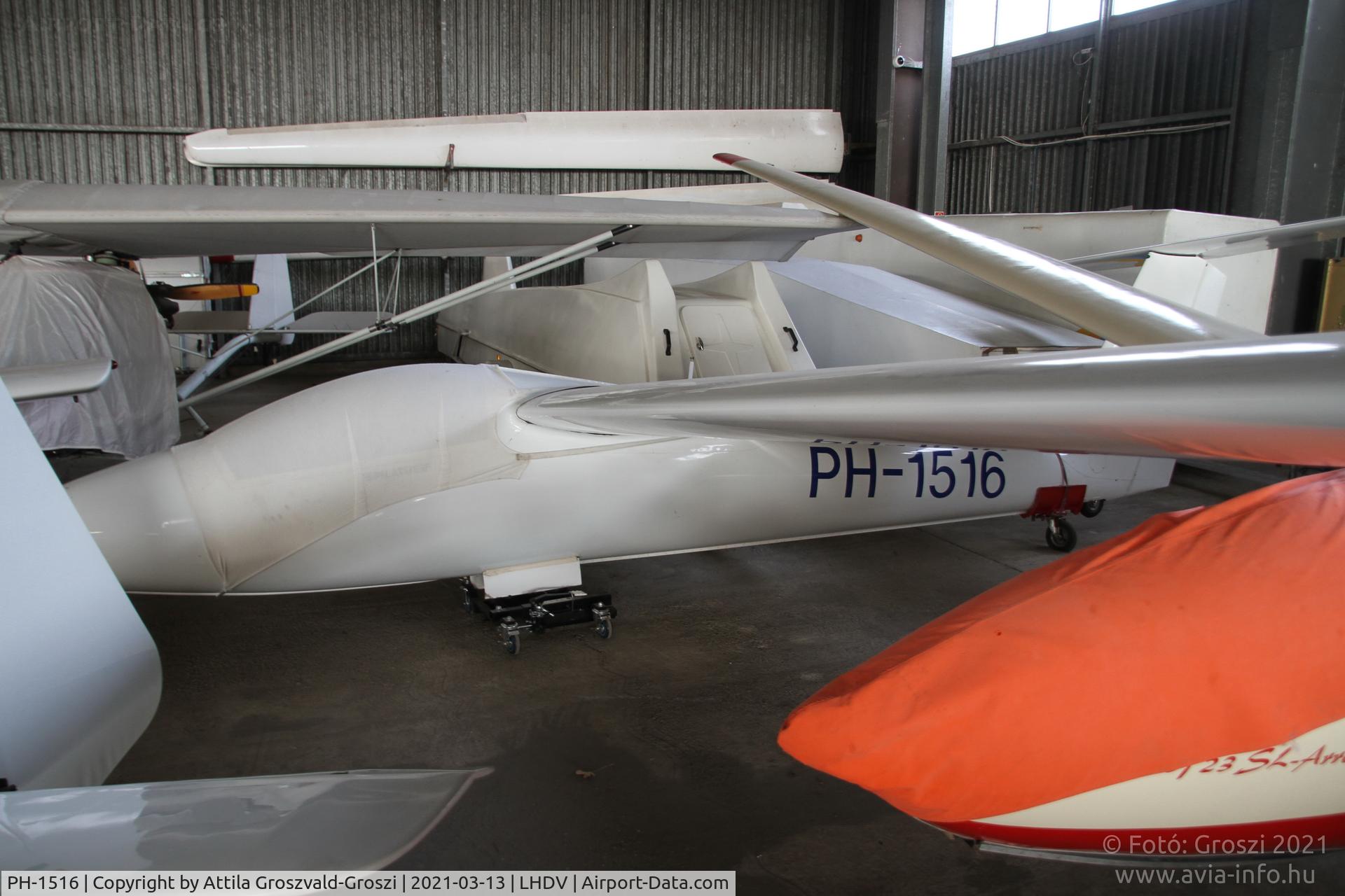 PH-1516, Pilatus B4-PC11AF C/N 310, LHDV - Dunaújváros-Kisapostag Airport, Hungary