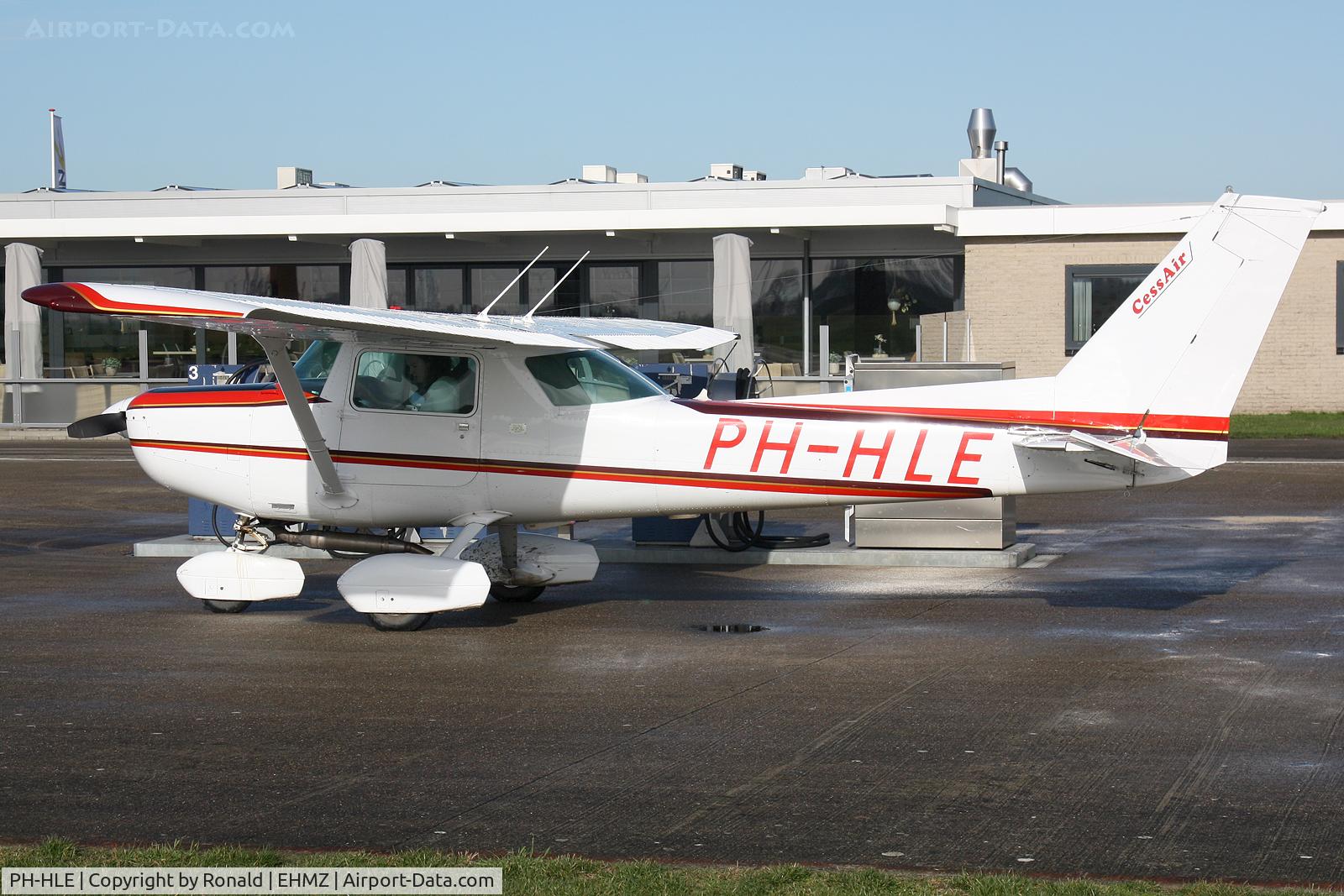 PH-HLE, 1979 Cessna 152 C/N 15283822, at ehmz