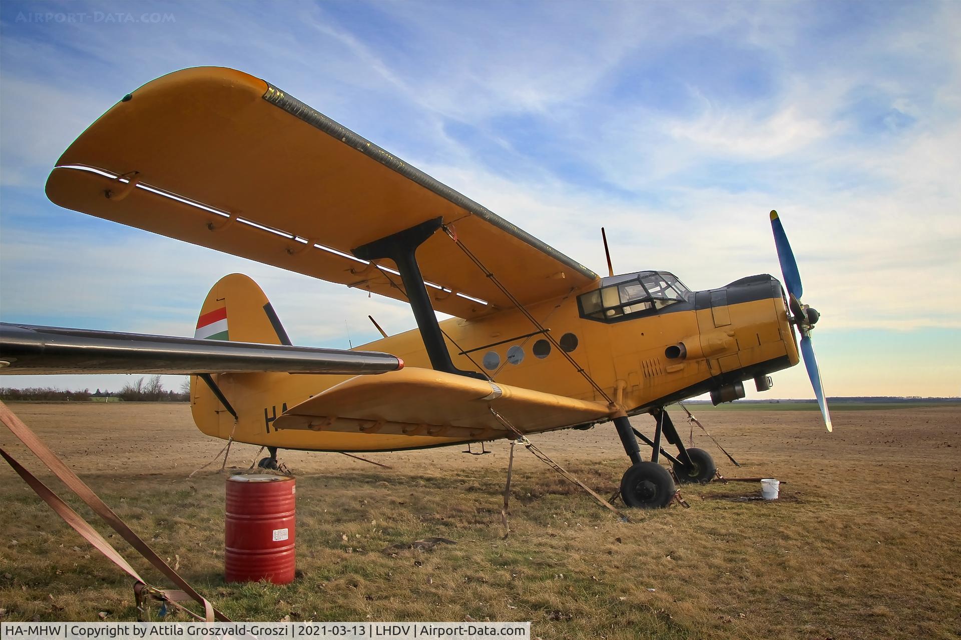 HA-MHW, 1974 PZL-Mielec AN-2R C/N 1G158-60, LHDV - Dunaújváros-Kisapostag Airport, Hungary
