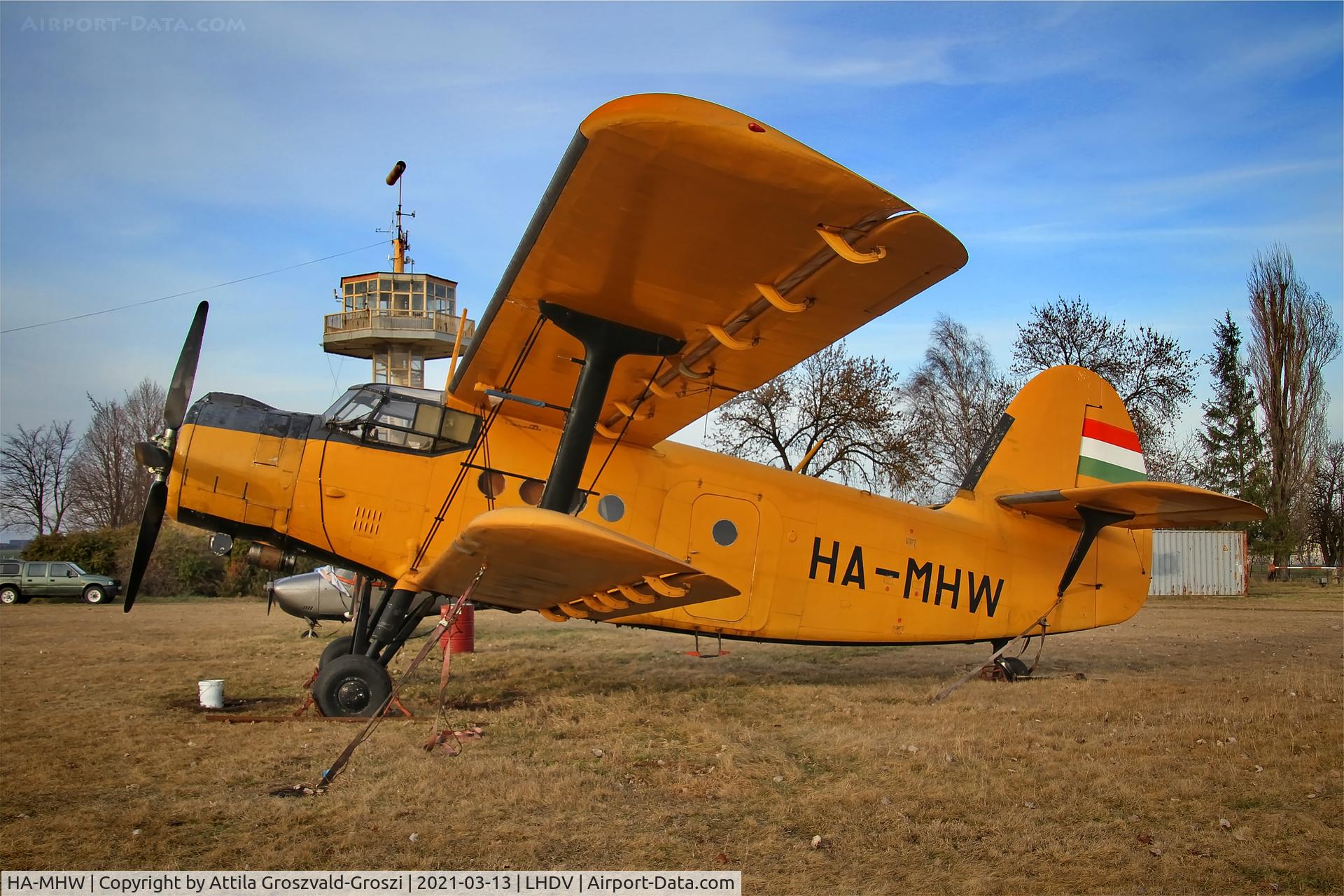 HA-MHW, 1974 PZL-Mielec AN-2R C/N 1G158-60, LHDV - Dunaújváros-Kisapostag Airport, Hungary