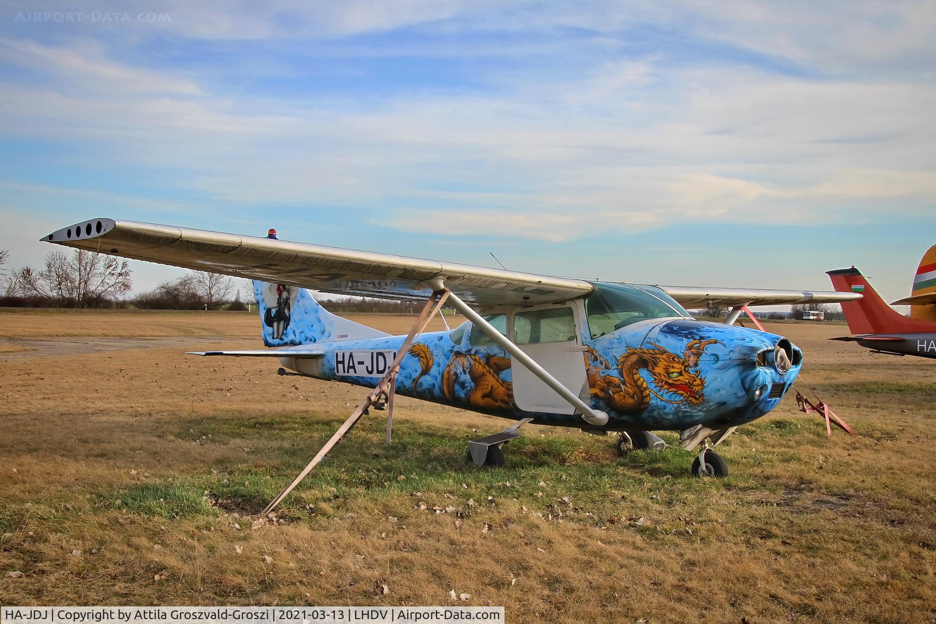 HA-JDJ, 1962 Cessna 182E Skylane Skylane C/N 18254279, LHDV - Dunaújváros-Kisapostag Airport, Hungary
