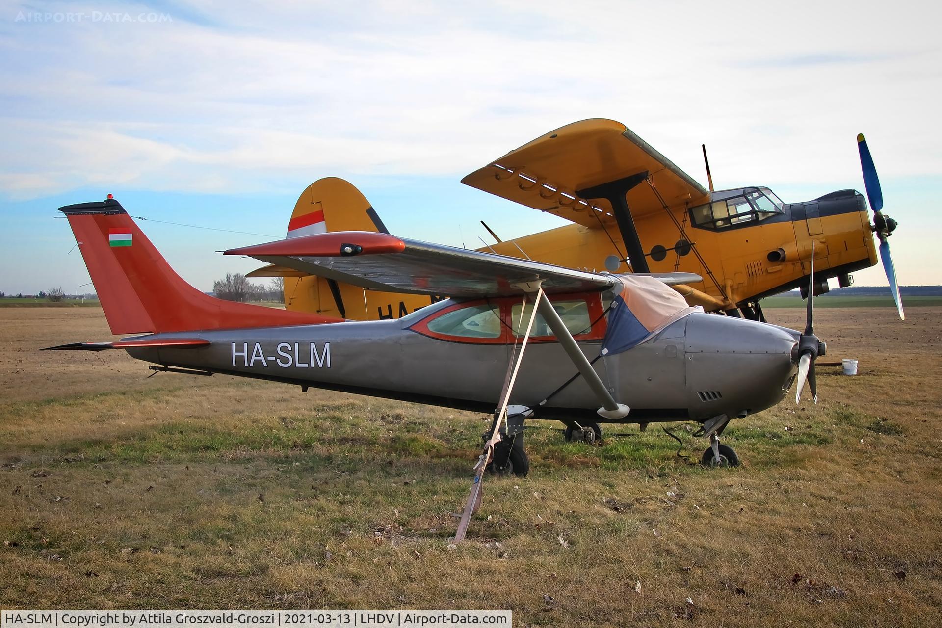 HA-SLM, Cessna 182P Skylane C/N 18262838, LHDV - Dunaújváros-Kisapostag Airport, Hungary