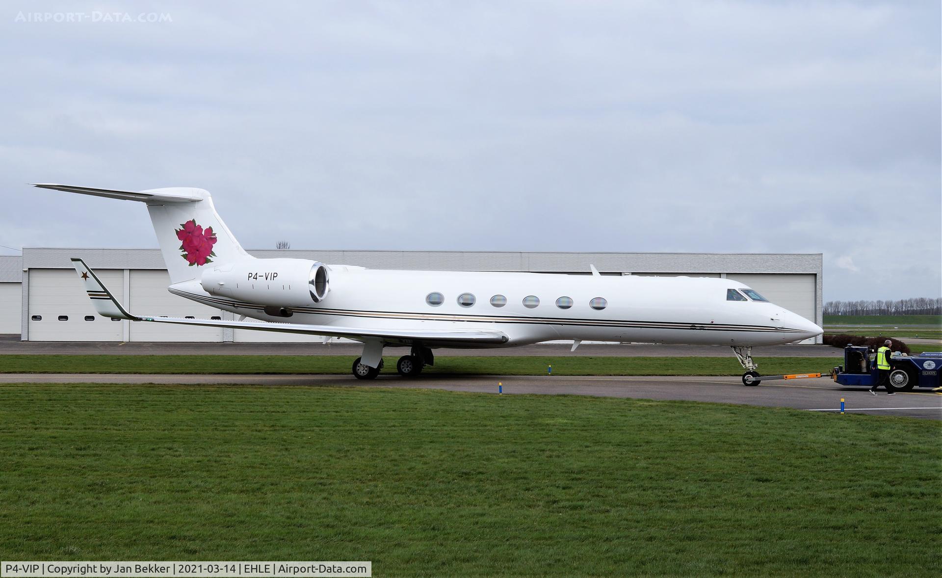 P4-VIP, Gulfstream Aerospace Gulstream V C/N 669, Towing to the ramp in its new livery
