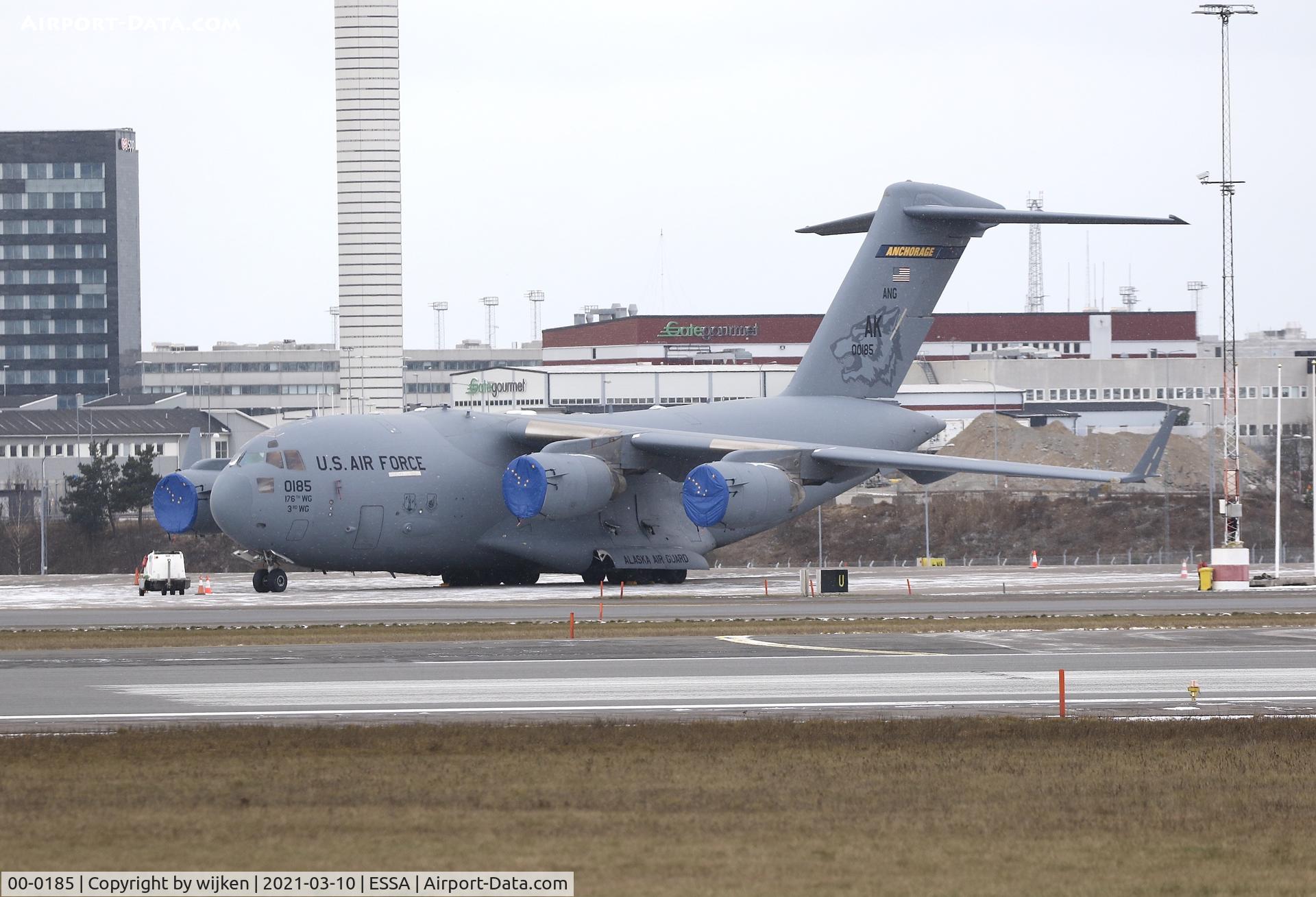 00-0185, 2000 Boeing C-17A Globemaster III C/N 50093/F092, Ramp M