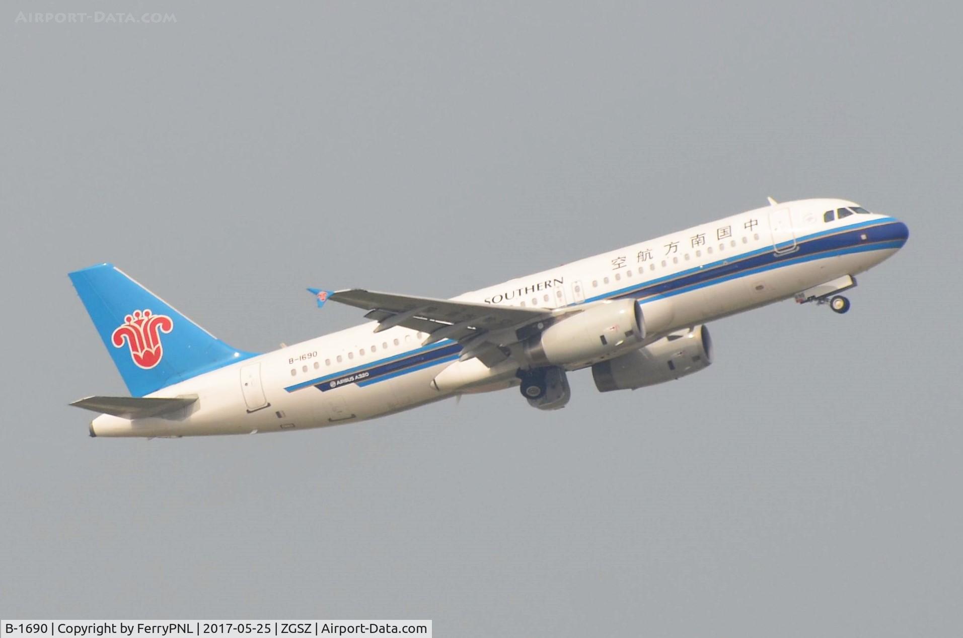 B-1690, 2015 Airbus A320-232 C/N 6551, China Southern A320