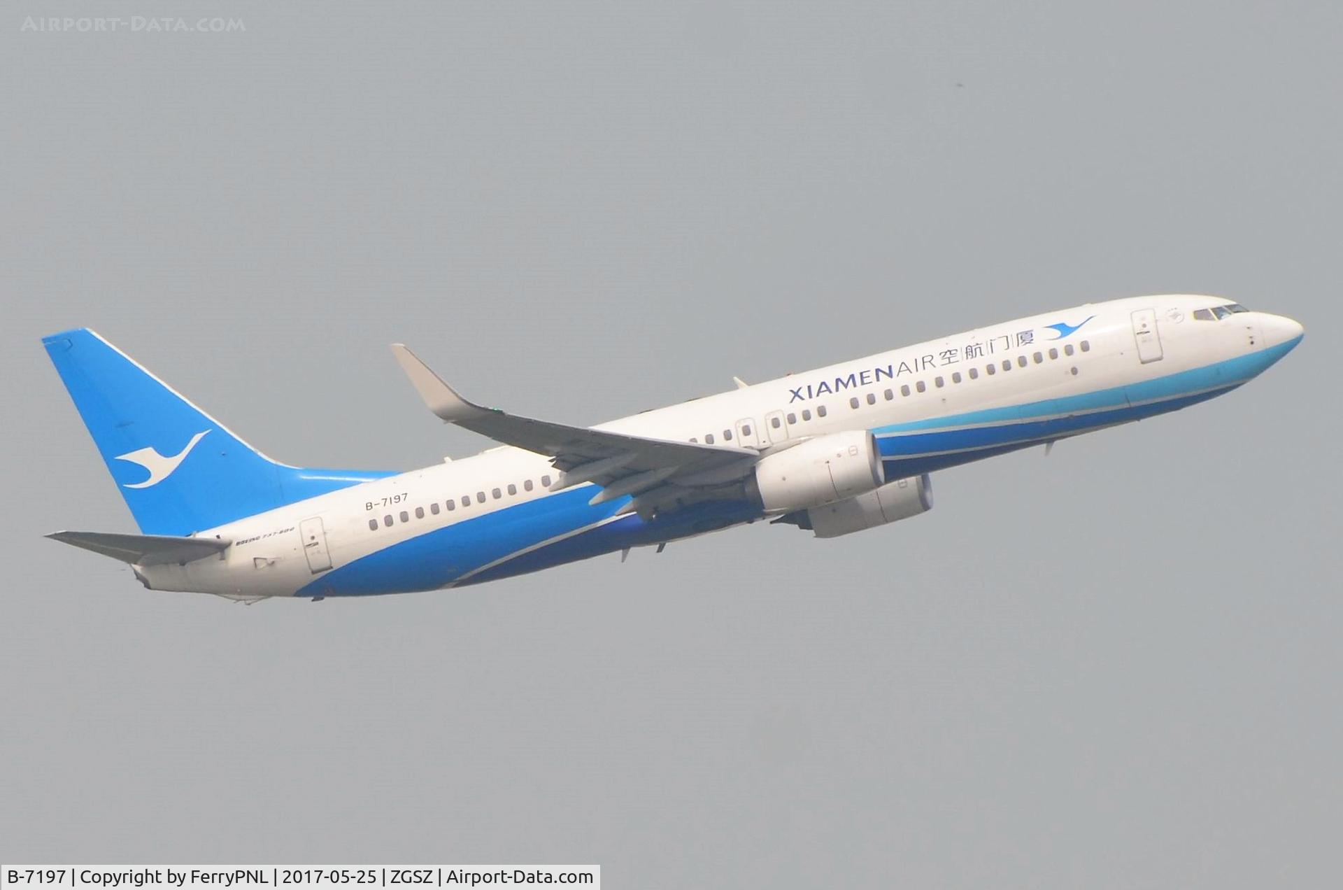 B-7197, 2016 Boeing 737-85C C/N 42925, Xiamen B738 taking-off
