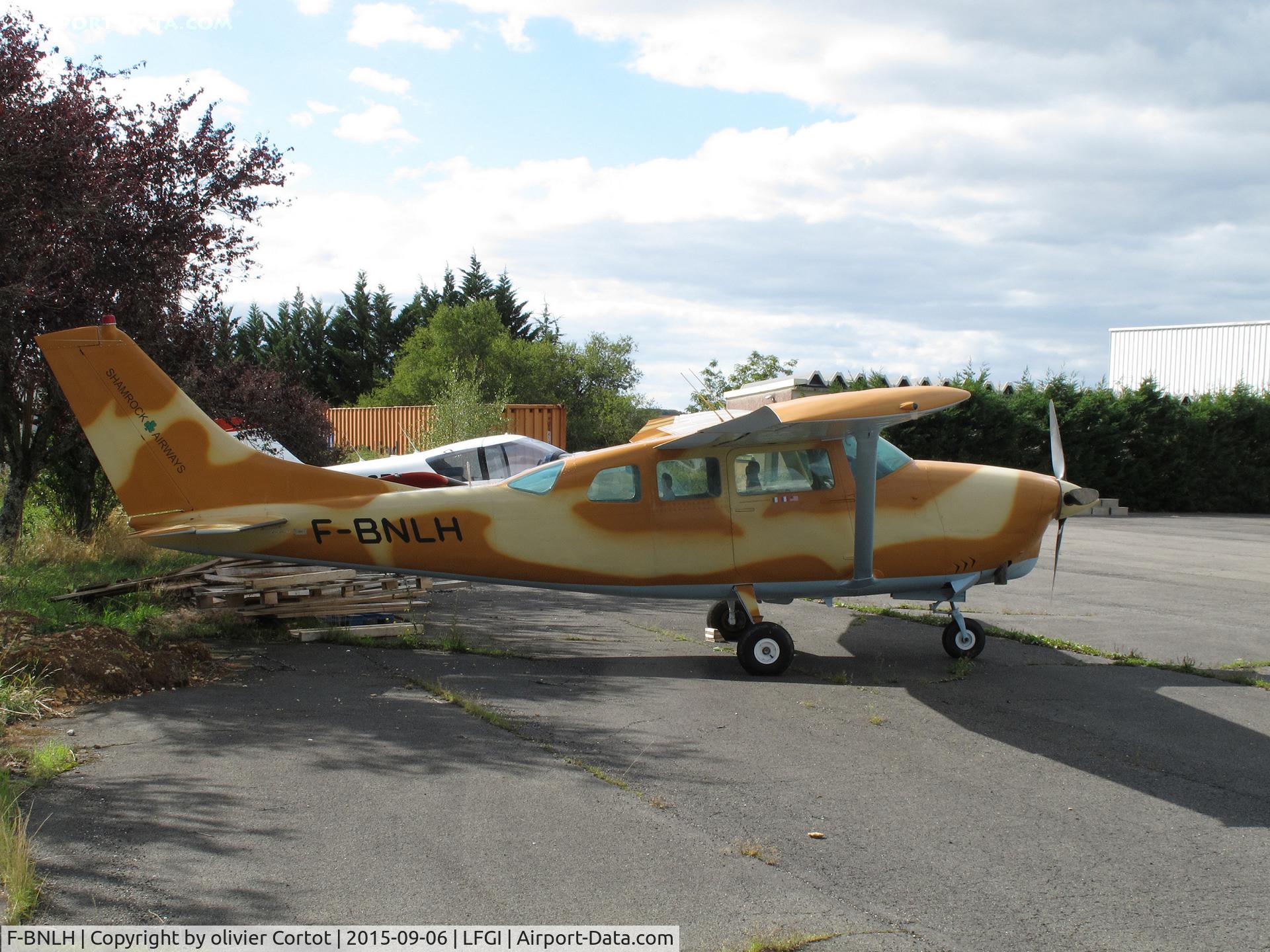 F-BNLH, Cessna T210F Turbo Centurion C/N 2100074, sept 2015