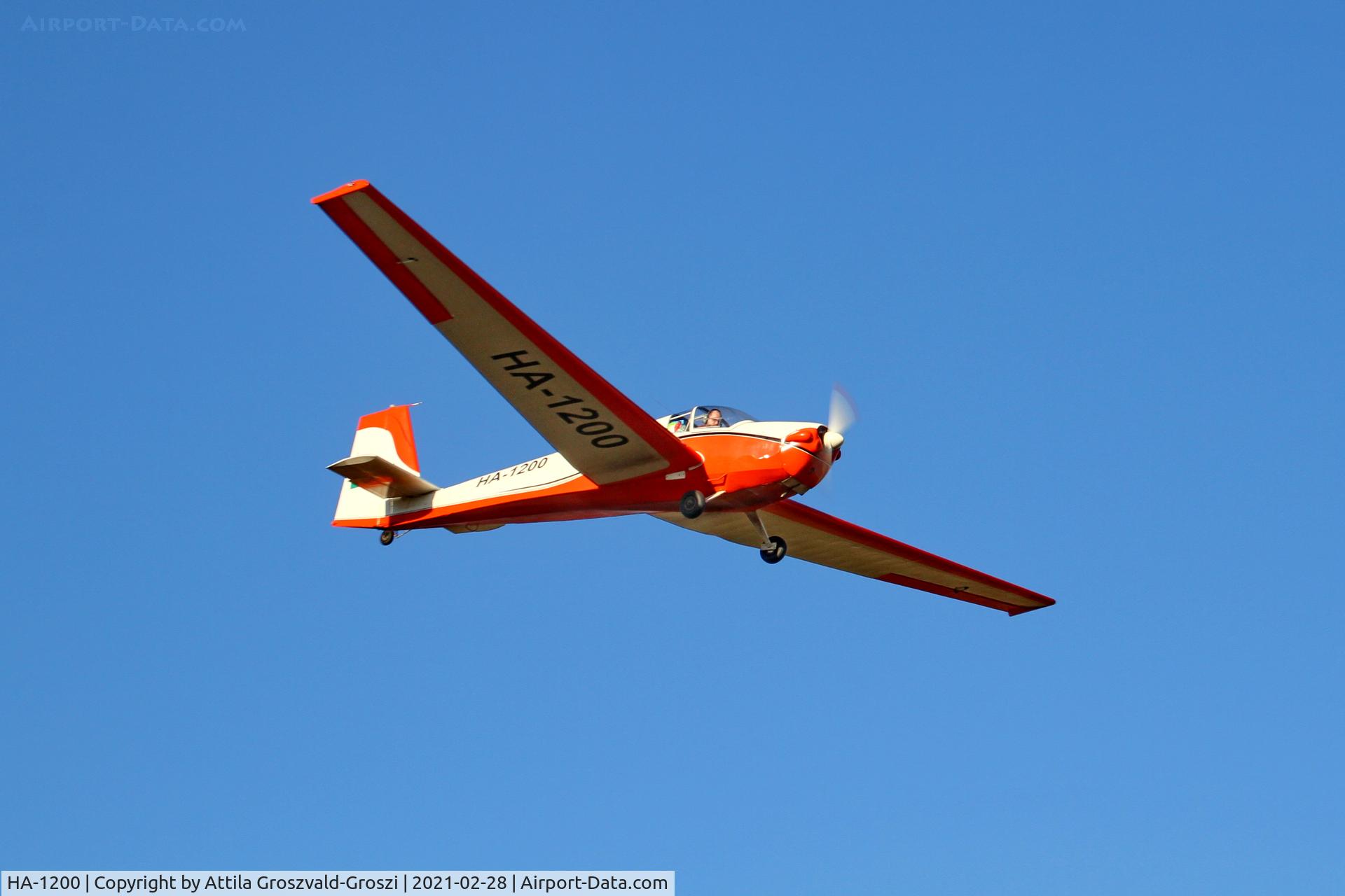 HA-1200, 1975 Scheibe SF-25C Falke C/N 44119, Tótvázsony Airport - Kövesgyürpuszta, Hungary