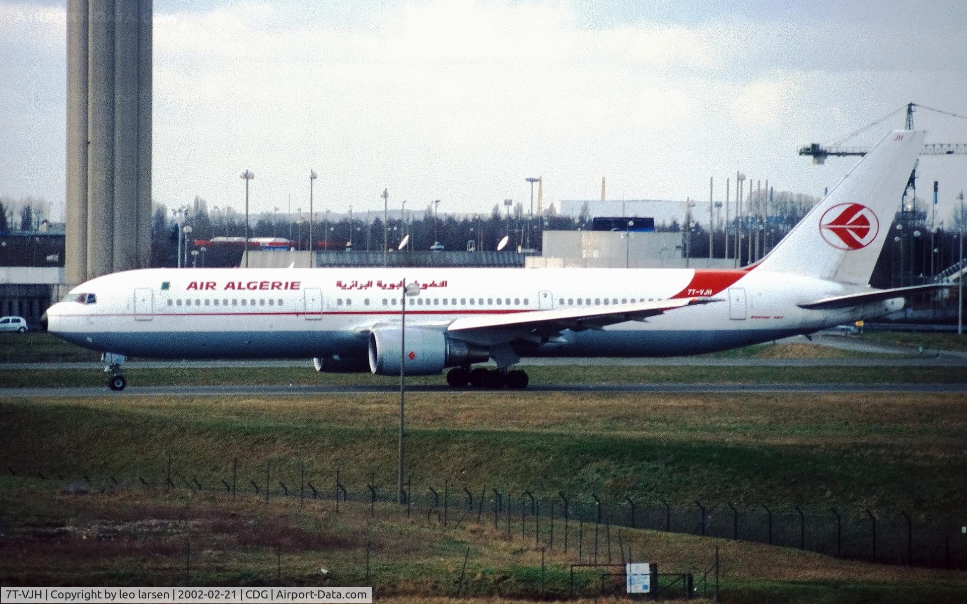 7T-VJH, Boeing 767-3D6 C/N 24767-323, Paris Charles de Gaulle 21.2.2002
