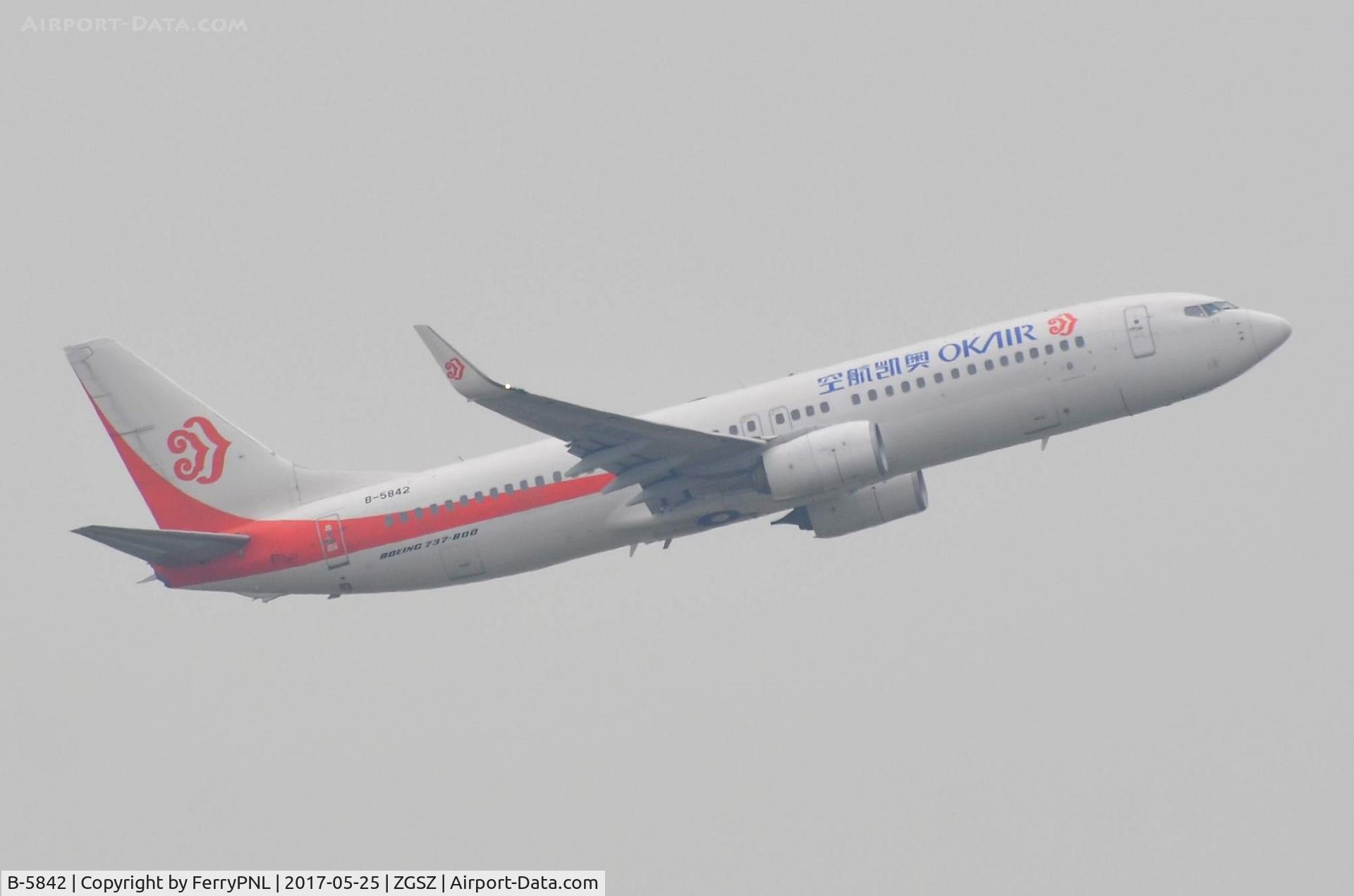 B-5842, 2013 Boeing 737-86N C/N 41262, OKair B738 departing SZX