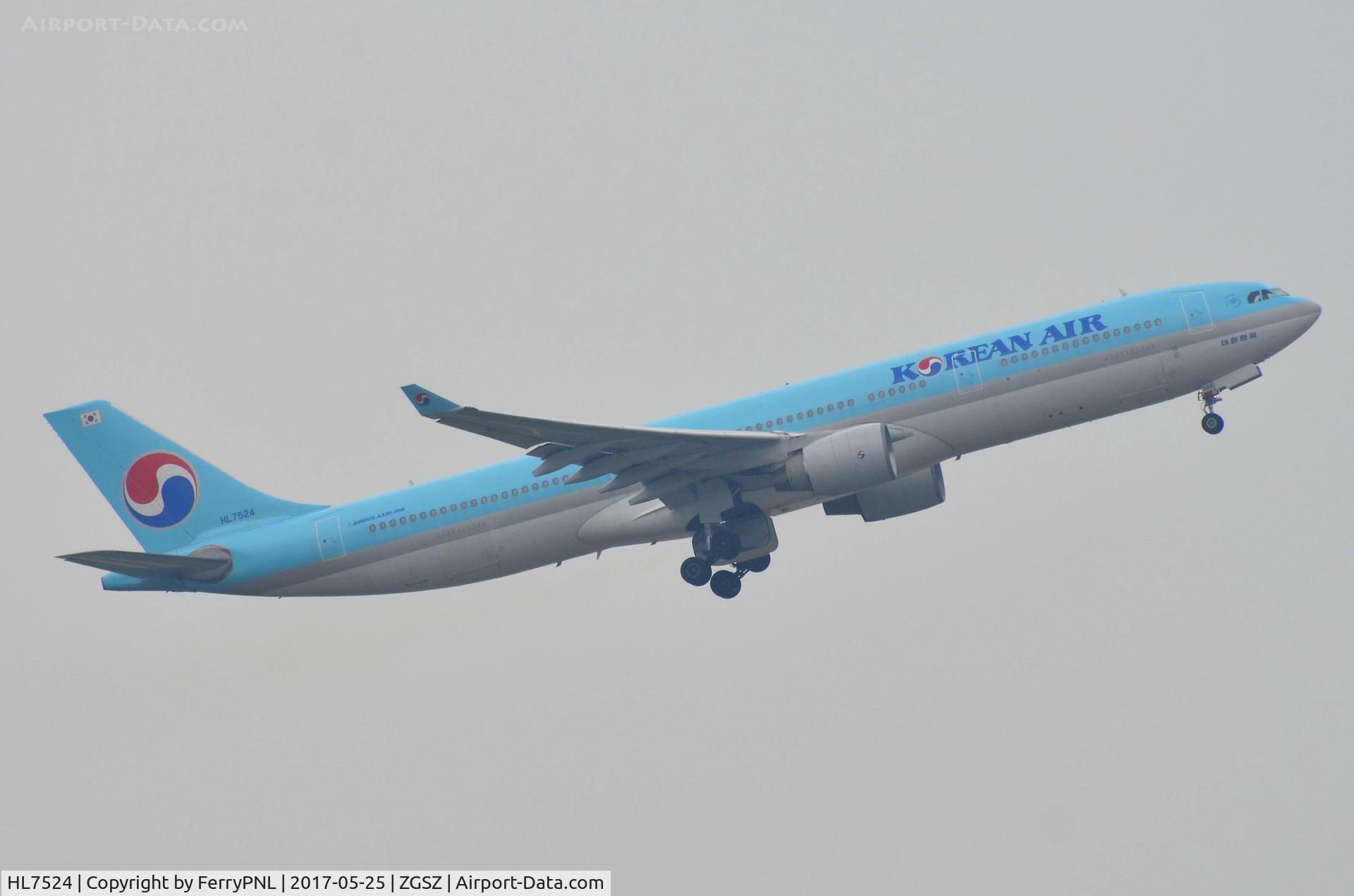 HL7524, Airbus A330-322 C/N 206, Korean Air A333 on its way back home.
