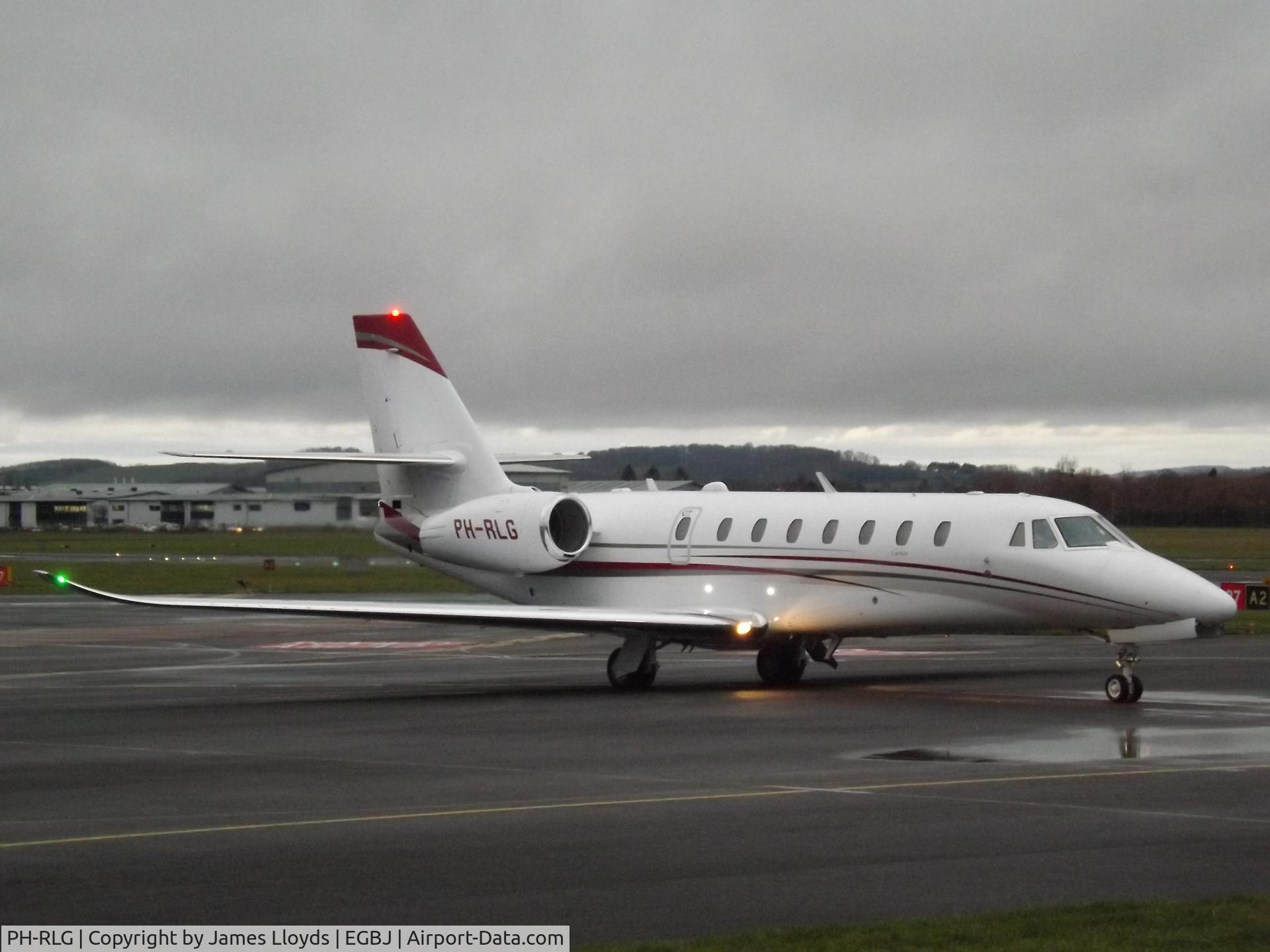 PH-RLG, 2013 Cessna 680 Citation Sovereign C/N 680-0531, Taxing in at Gloucestershire Airport.
