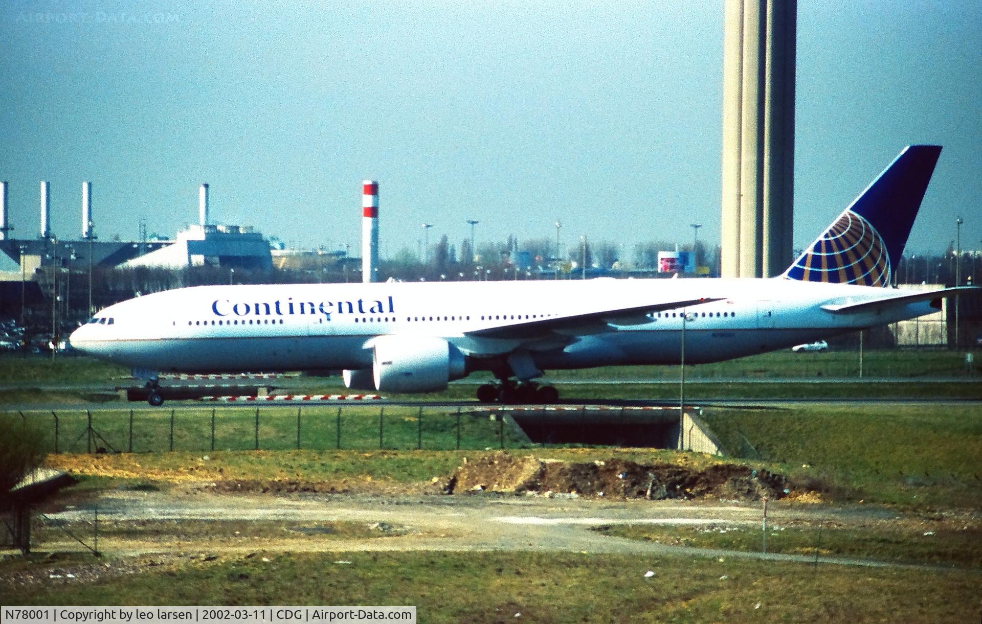 N78001, 1998 Boeing 777-224 C/N 27577, Paris Charles de Gaulle 11.3.2002