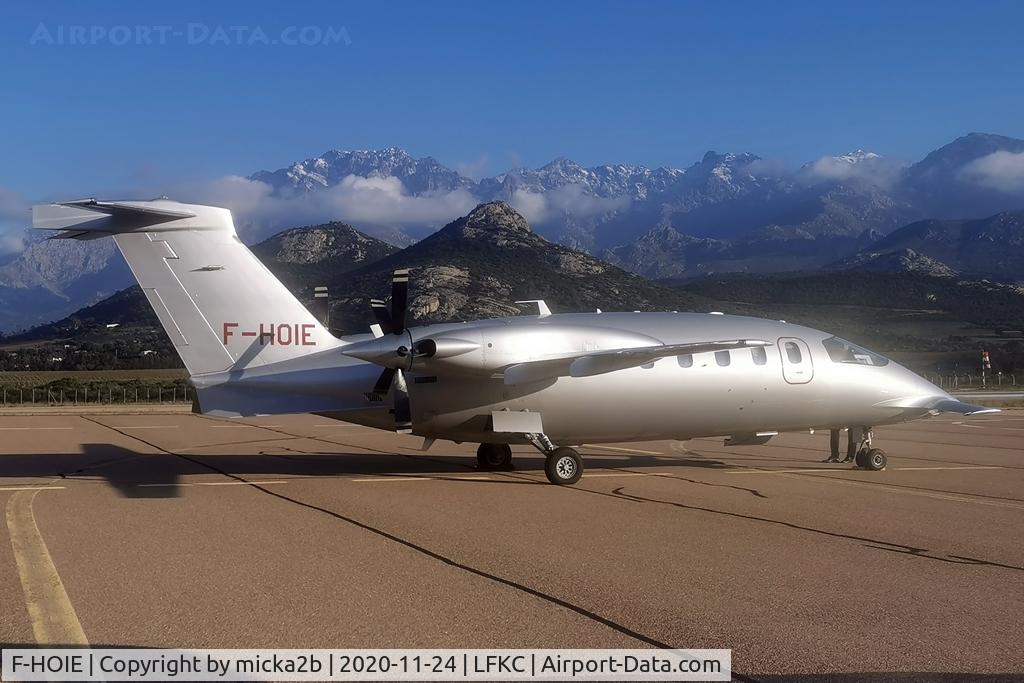 F-HOIE, 2011 Piaggio P-180 Avanti II C/N 1225, Parked
