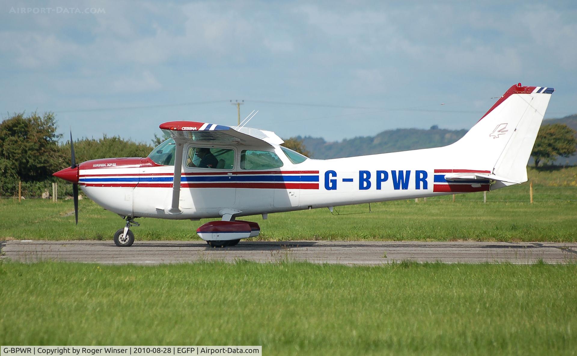 G-BPWR, 1979 Cessna R172K Hawk XP C/N R172-2953, Visiting Hawk XP aircraft operated by FlyWales back-tracking Runway 04.