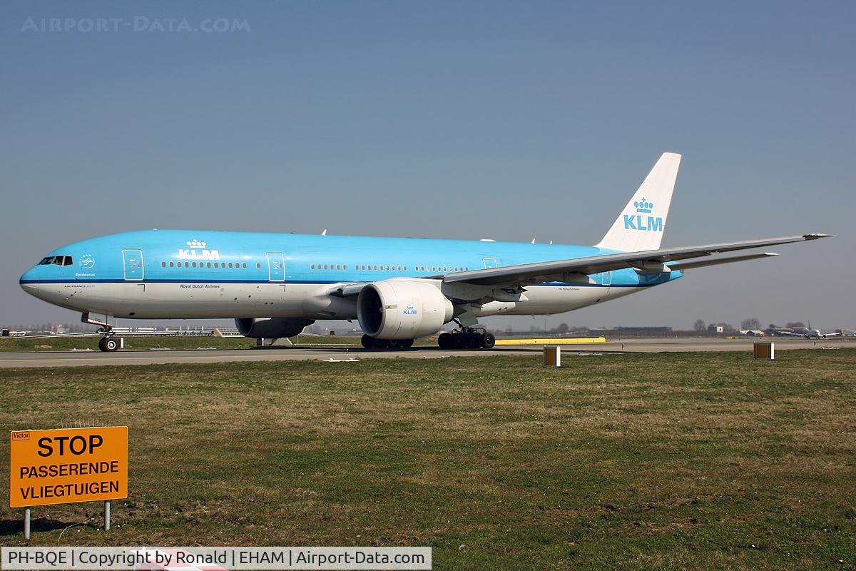 PH-BQE, 2004 Boeing 777-206/ER C/N 28691, at spl