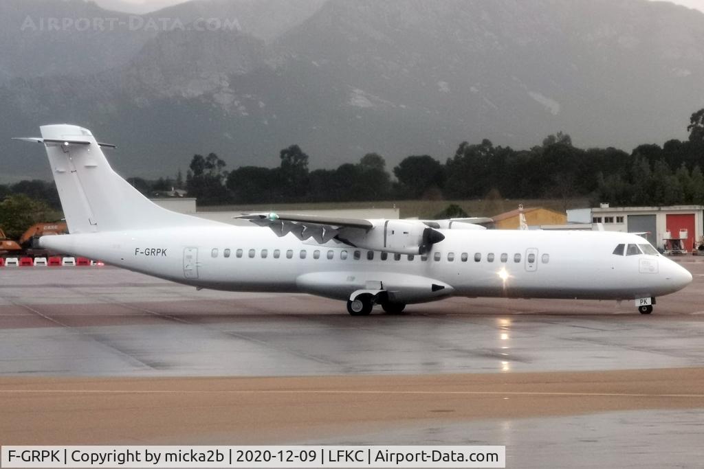 F-GRPK, 2006 ATR 72-212A C/N 727, Taxiing, all white