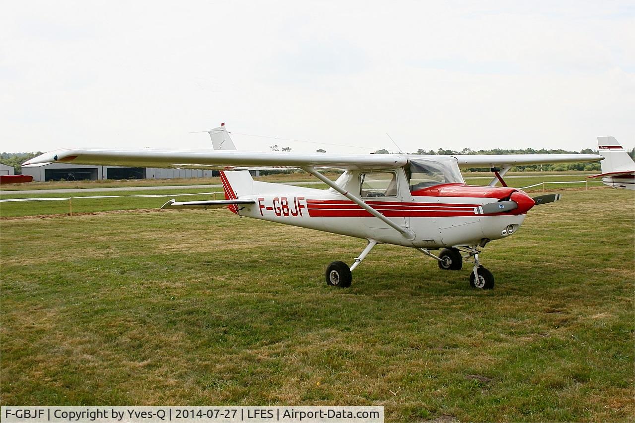 F-GBJF, Reims F152 C/N 1485, Reims F152, Static dispay, Guiscriff airfield (LFES) open day 2014