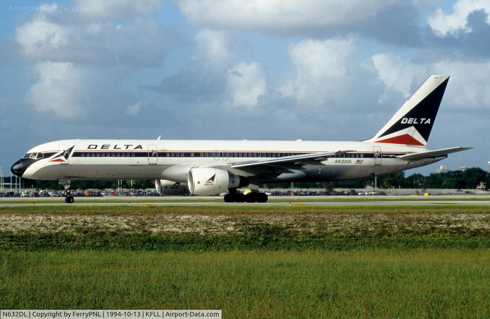 N632DL, 1987 Boeing 757-232 C/N 23613, Delta B752 about to line-up